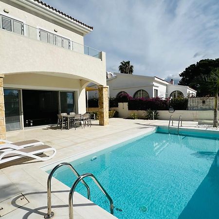 Coral Bay Beach Villa Пафос Экстерьер фото