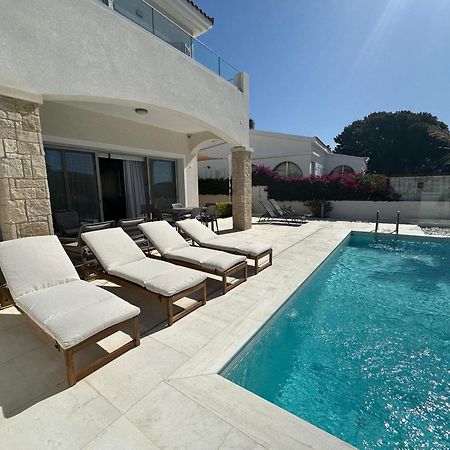 Coral Bay Beach Villa Пафос Экстерьер фото