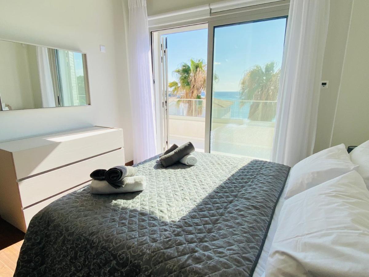 Coral Bay Beach Villa Пафос Экстерьер фото