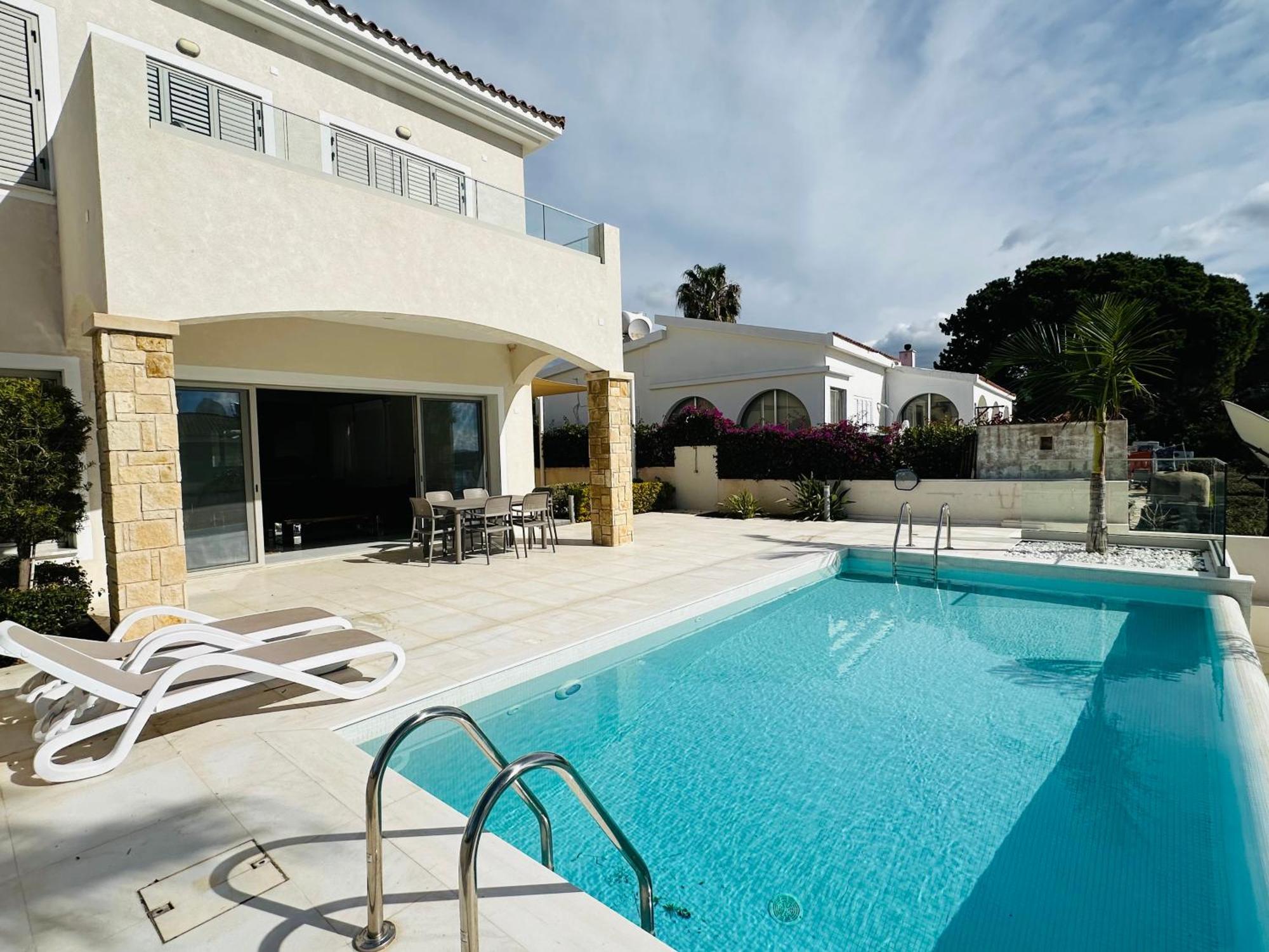 Coral Bay Beach Villa Пафос Экстерьер фото